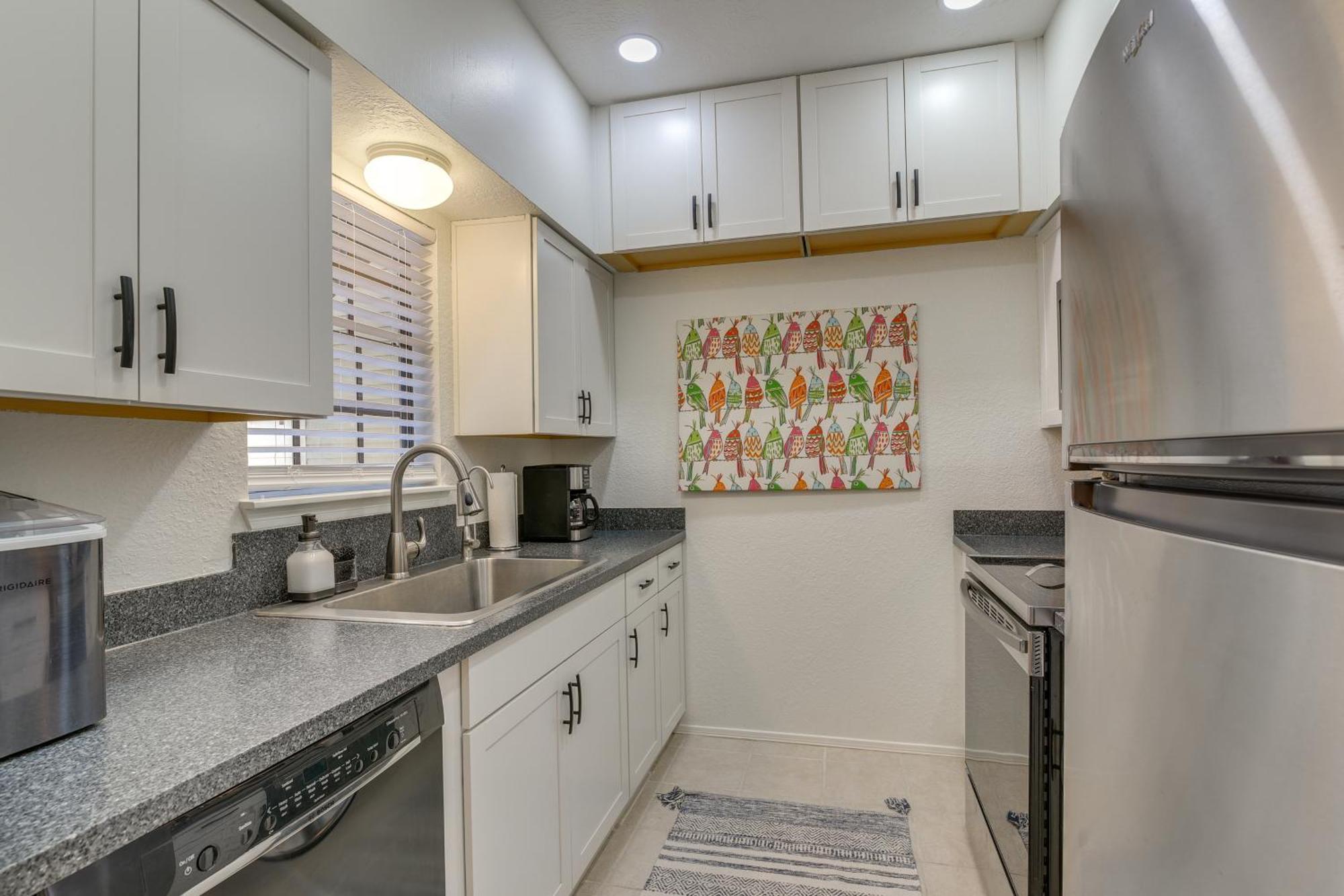 1 Mi To Shore With Pool Access In * Galveston