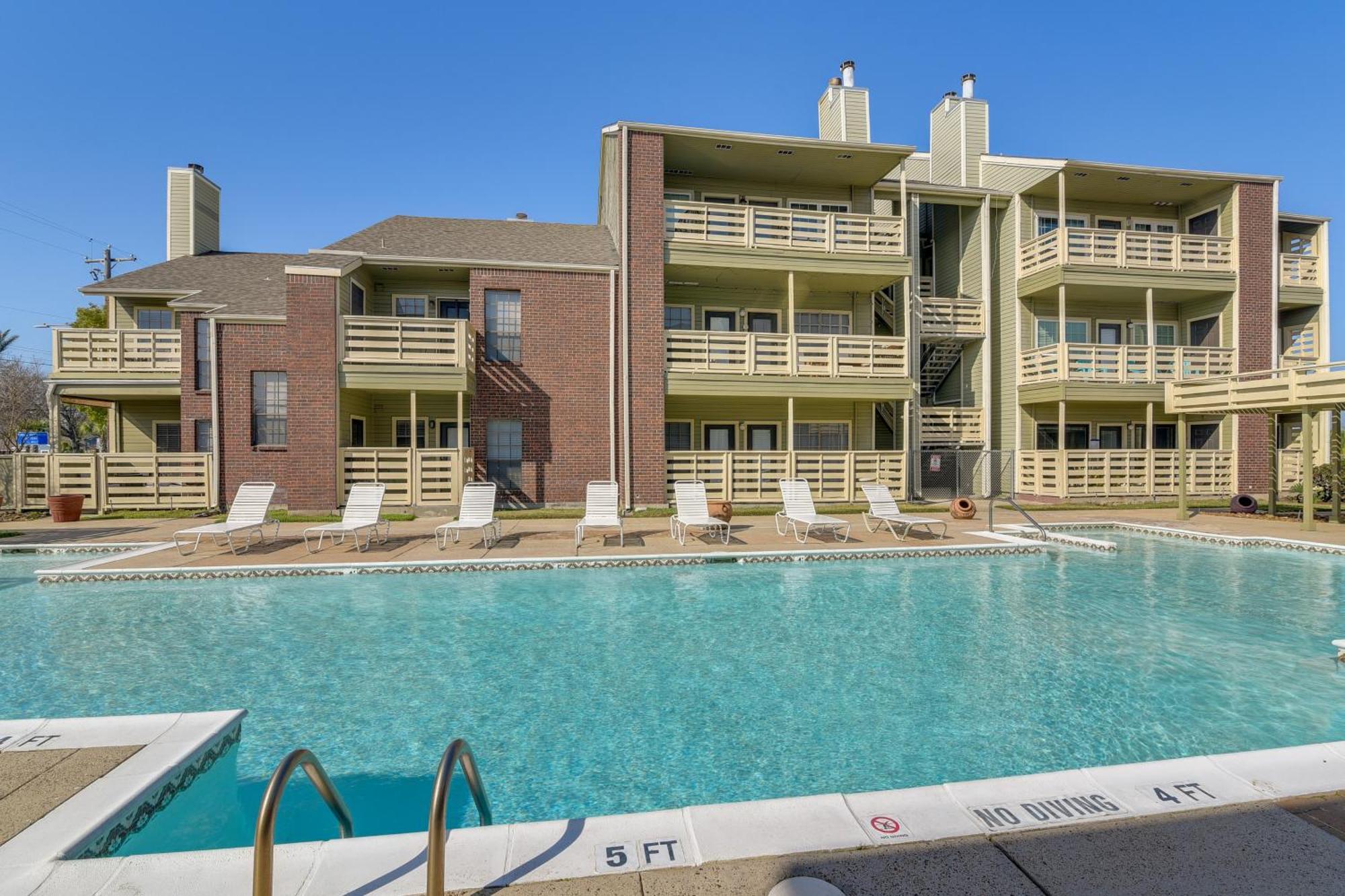 1 Mi To Shore With Pool Access In Apartment *