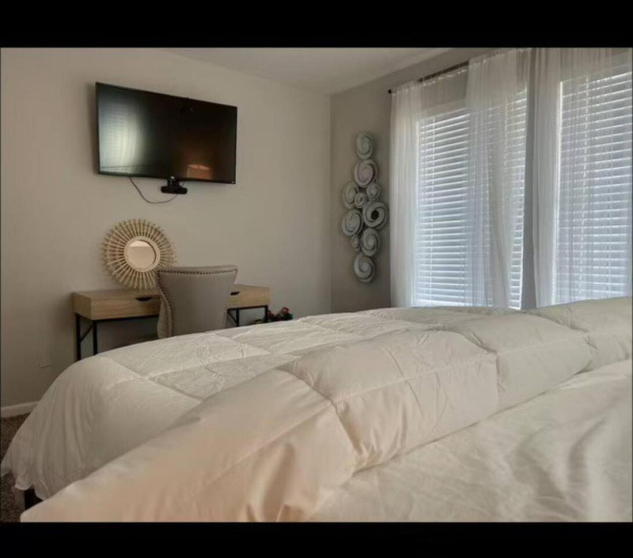 Cozy 2br With King Bed 3 Min To Holiday home