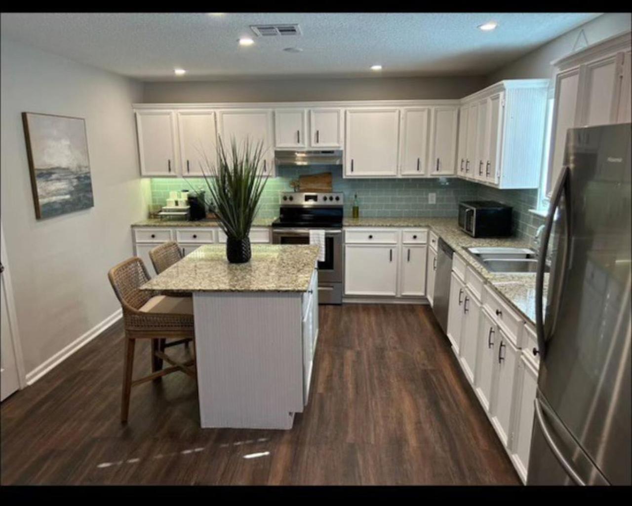Cozy 2br With King Bed 3 Min To Holiday home Galveston