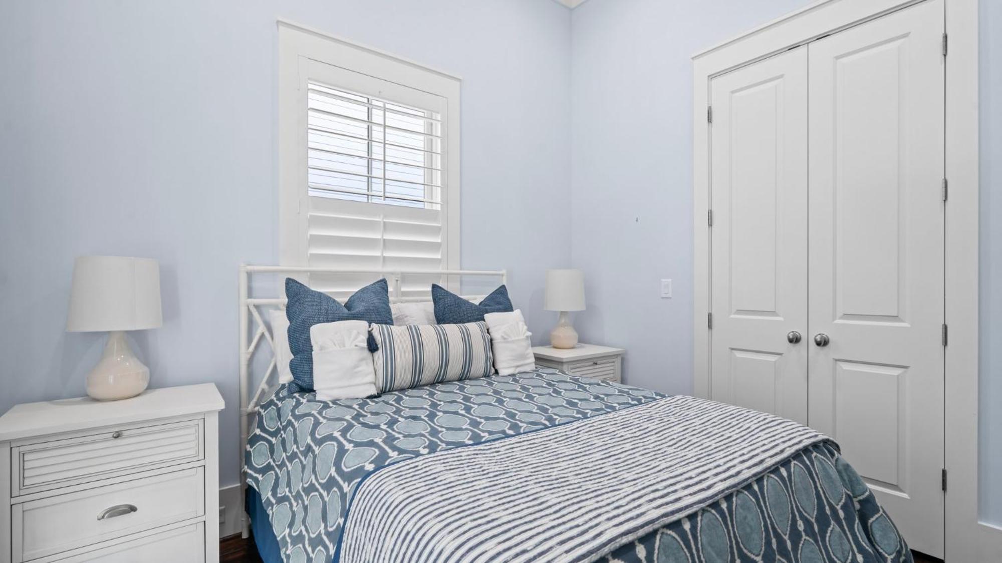 East End Pet Friendly Nearby To *