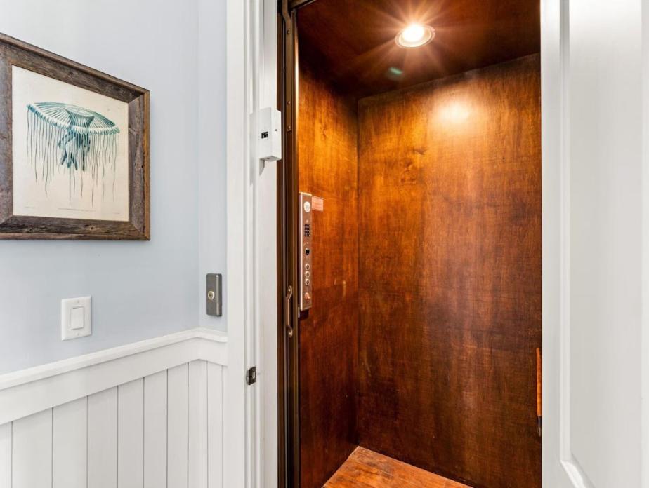 East End Pet Friendly Nearby To * Galveston