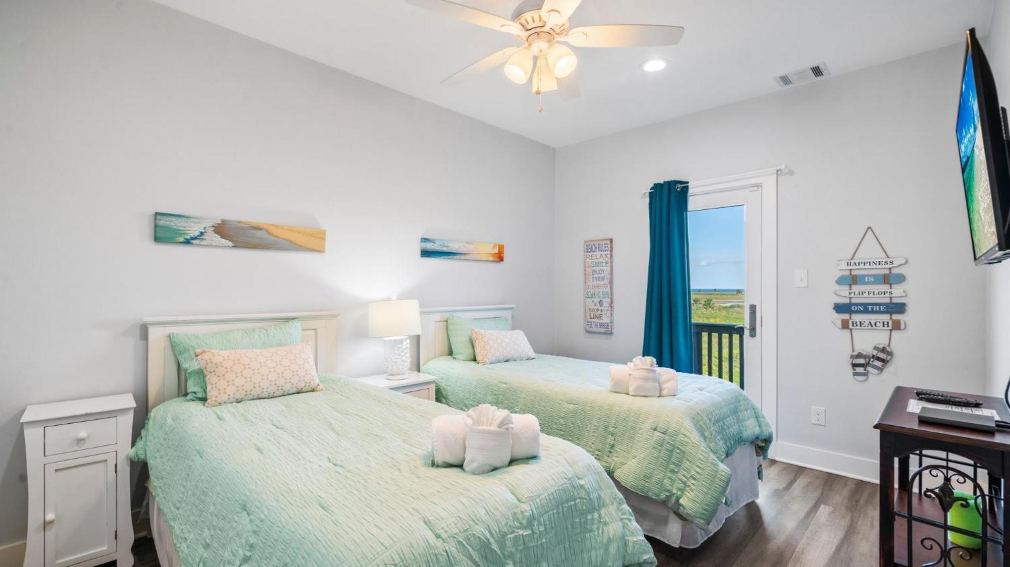 Enjoy The Breeze At Seaward Holiday home *