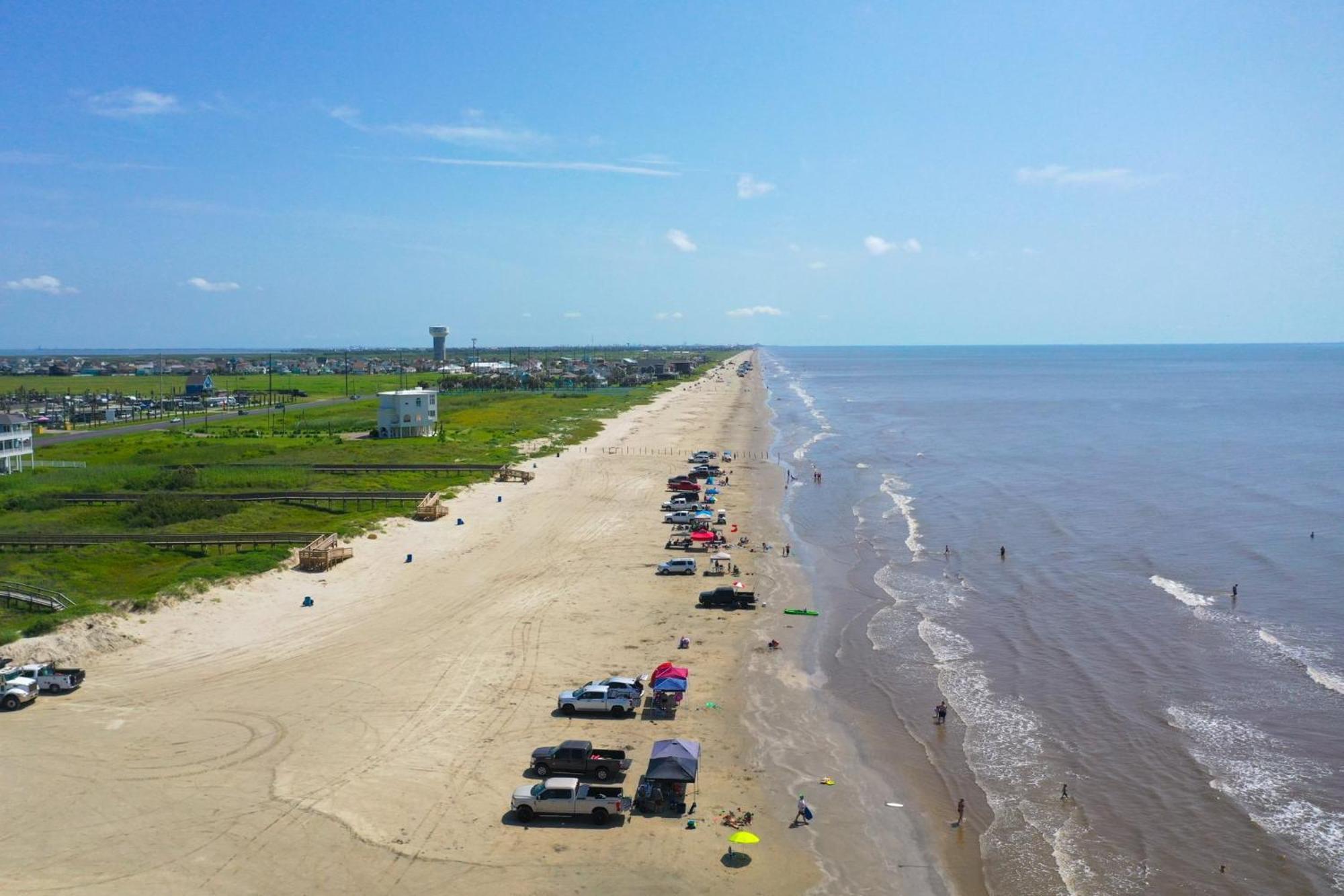 Original Margaritaville Beachfront Paradise Found. Holiday home