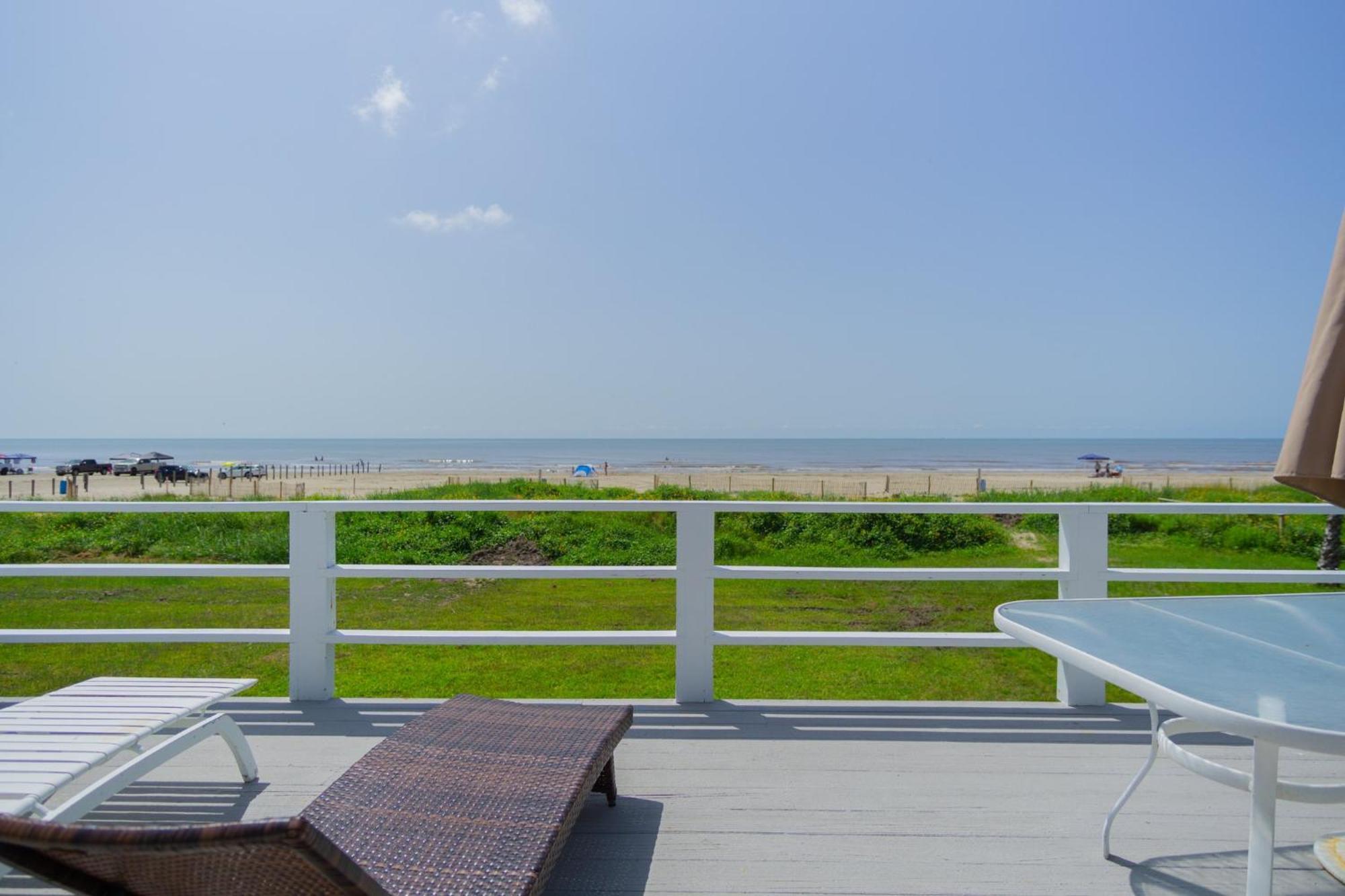 Original Margaritaville Beachfront Paradise Found. Holiday home *