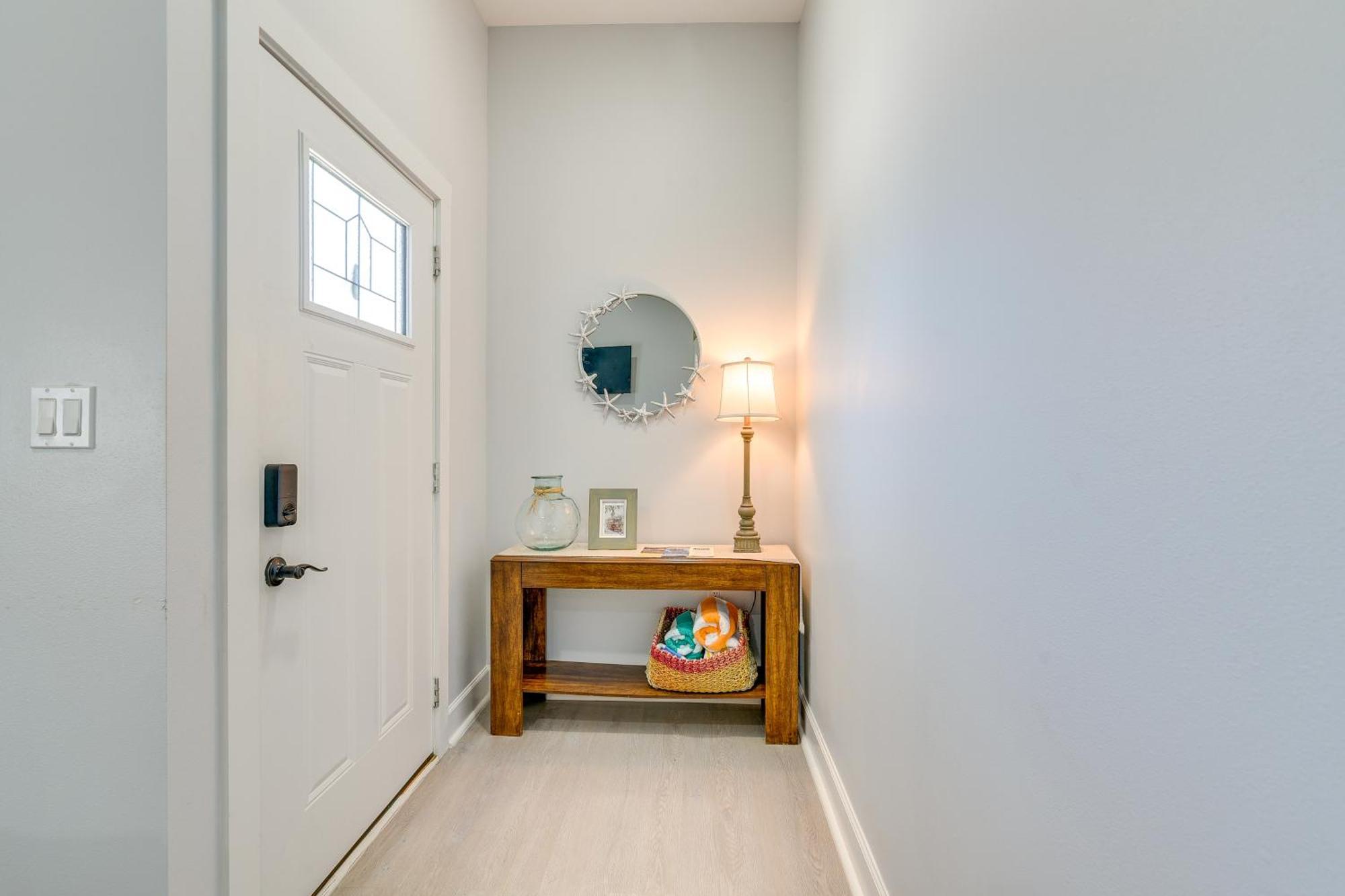 Walk To The In Historic Holiday home