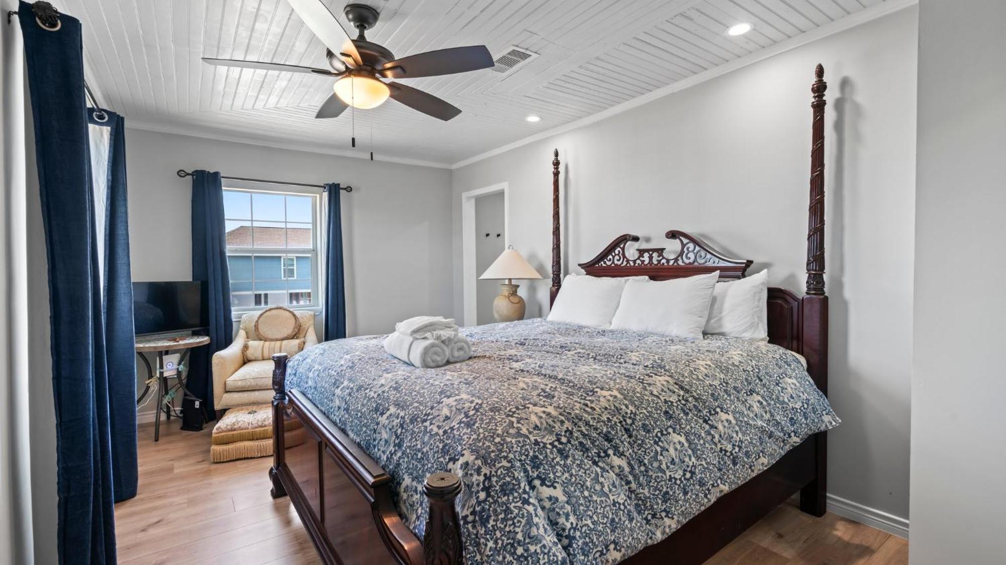 Serenity Bay Your Peaceful Away From Home. * Galveston