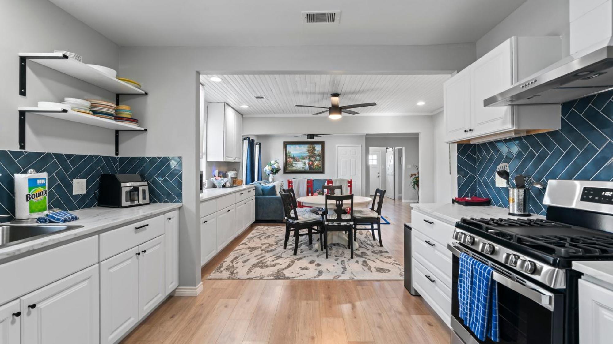 Serenity Bay Your Peaceful Away From Home. * Galveston