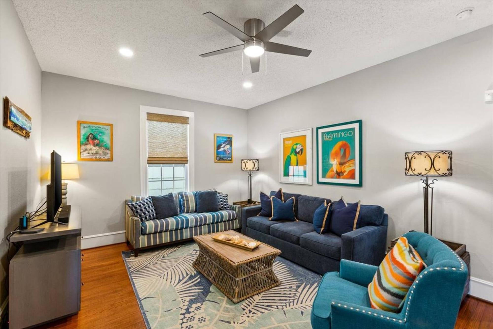 Holiday home 4 Blocks Fr Beach, Location, Pet Friendly!