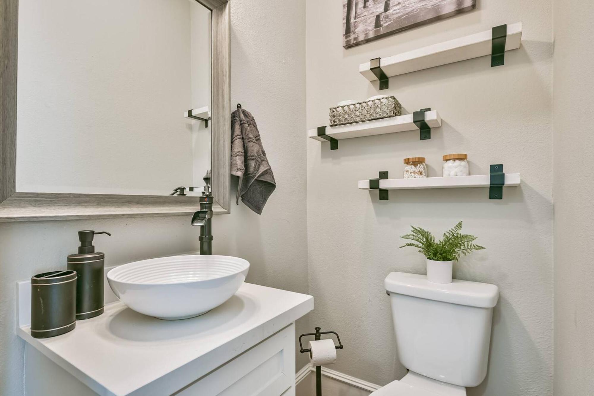 Holiday home 4 Blocks Fr Beach, Location, Pet Friendly! *