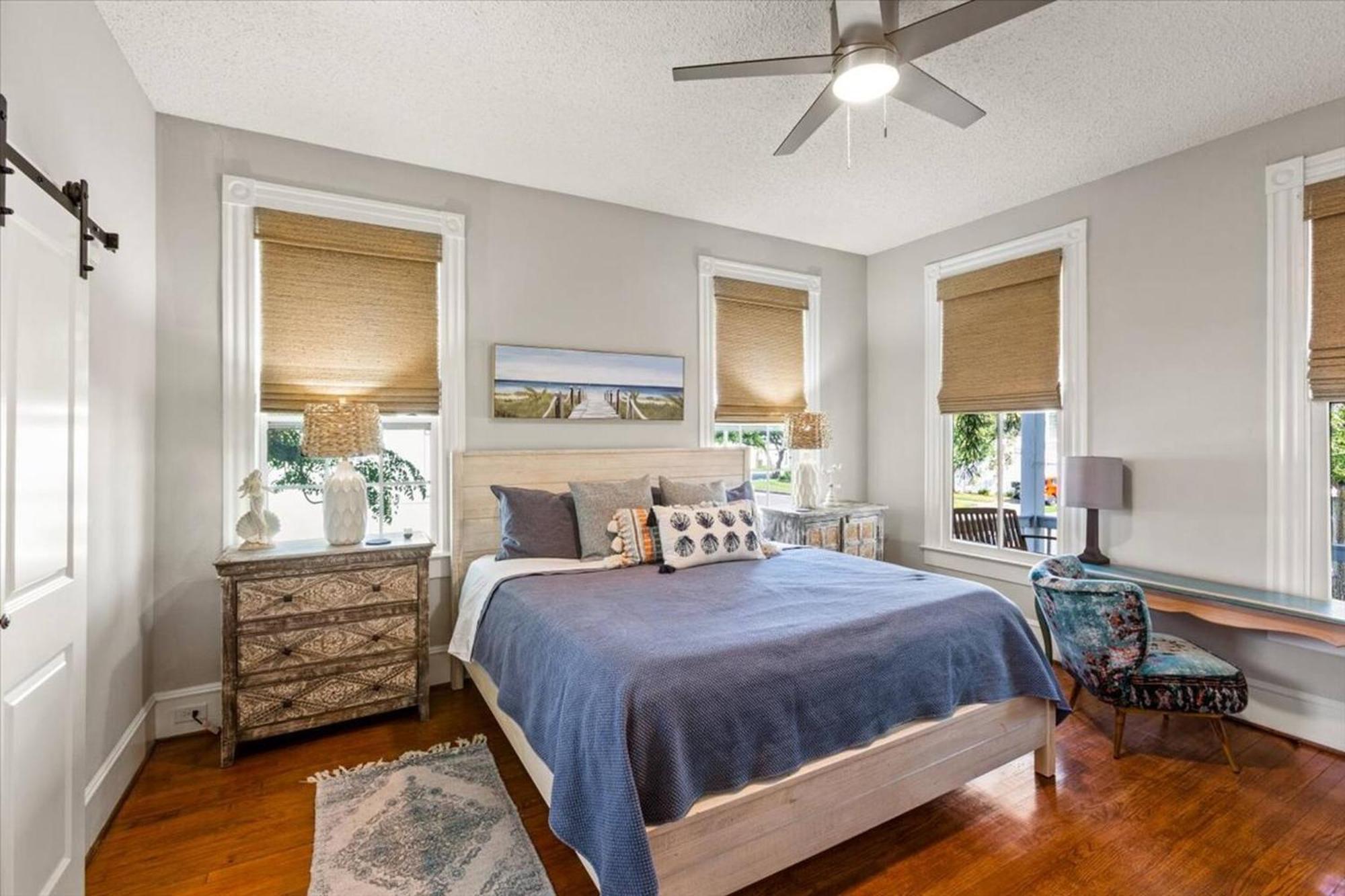 4 Blocks Fr Beach, Location, Pet Friendly! Galveston