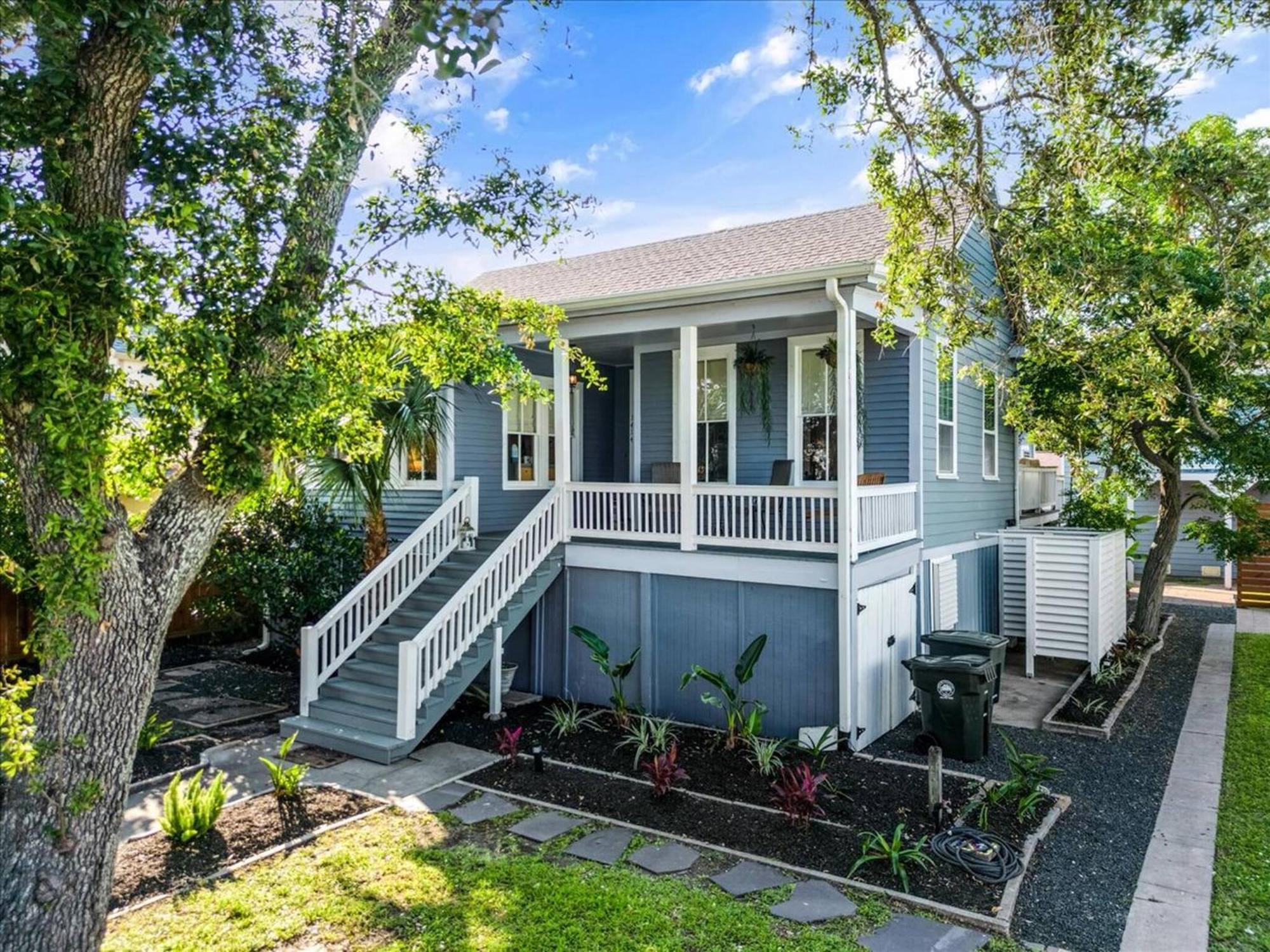 4 Blocks Fr Beach, Location, Pet Friendly! Holiday home