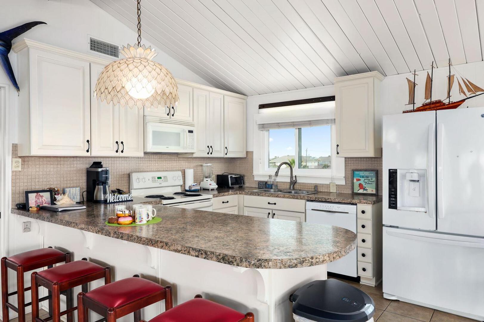 Sea Isle Sailfish Canal Front In Popular Sea Isle Pet Friendly *