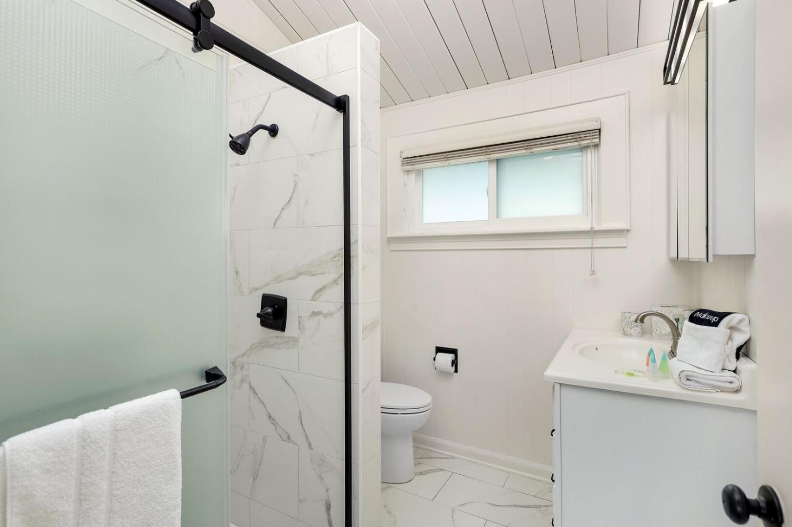 Sea Isle Sailfish Canal Front In Popular Sea Isle Pet Friendly * Galveston
