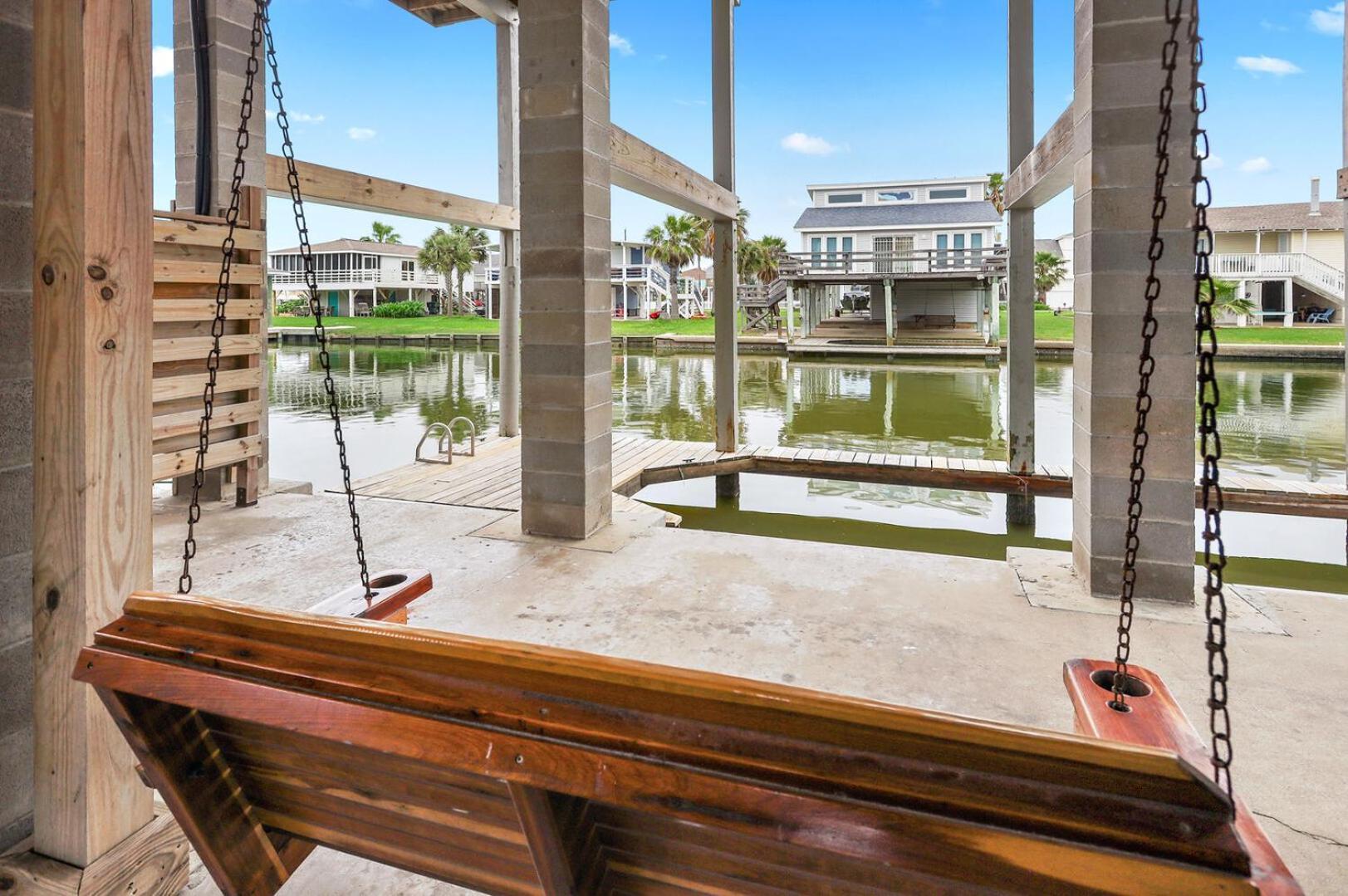 Holiday home Sea Isle Sailfish Canal Front In Popular Sea Isle Pet Friendly