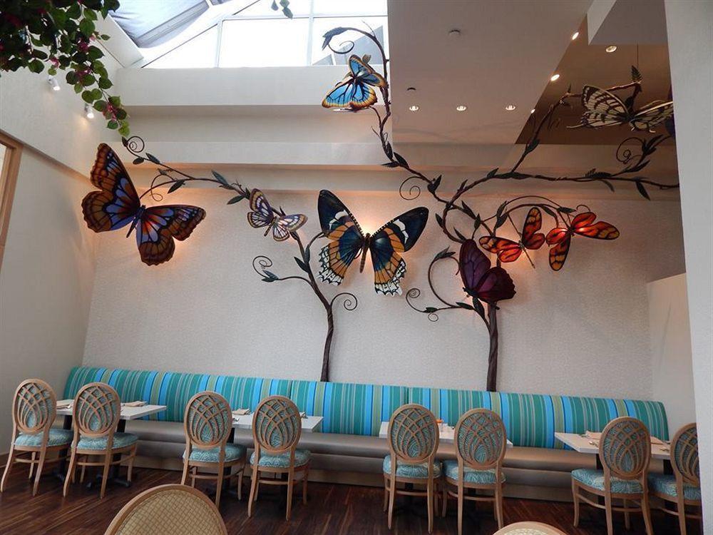Moody Gardens And Convention Center 4*
