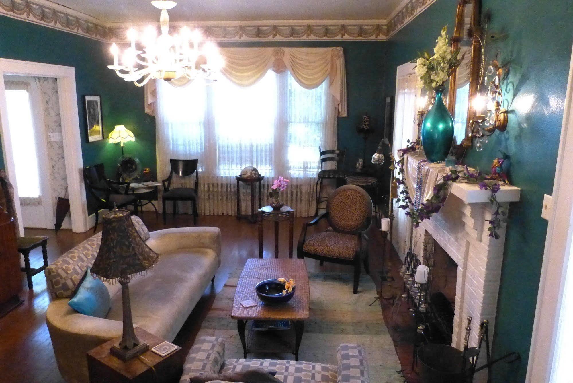 Avenue O Bed And Breakfast Bed & Breakfast 3*