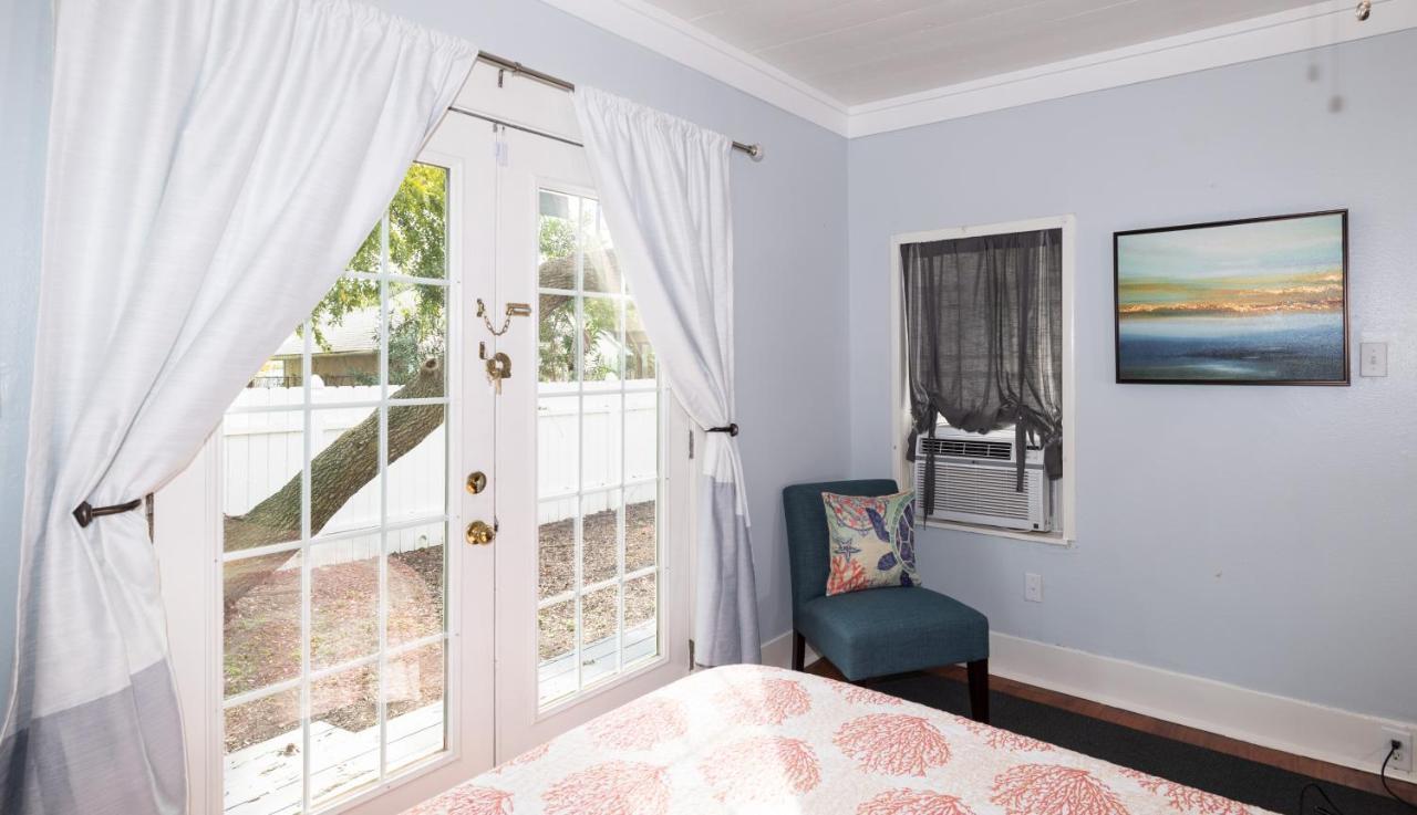 Beautiful Two-story In Central Galveston, Short Walk To Beach, Near Downtown! | Seas The Breeze