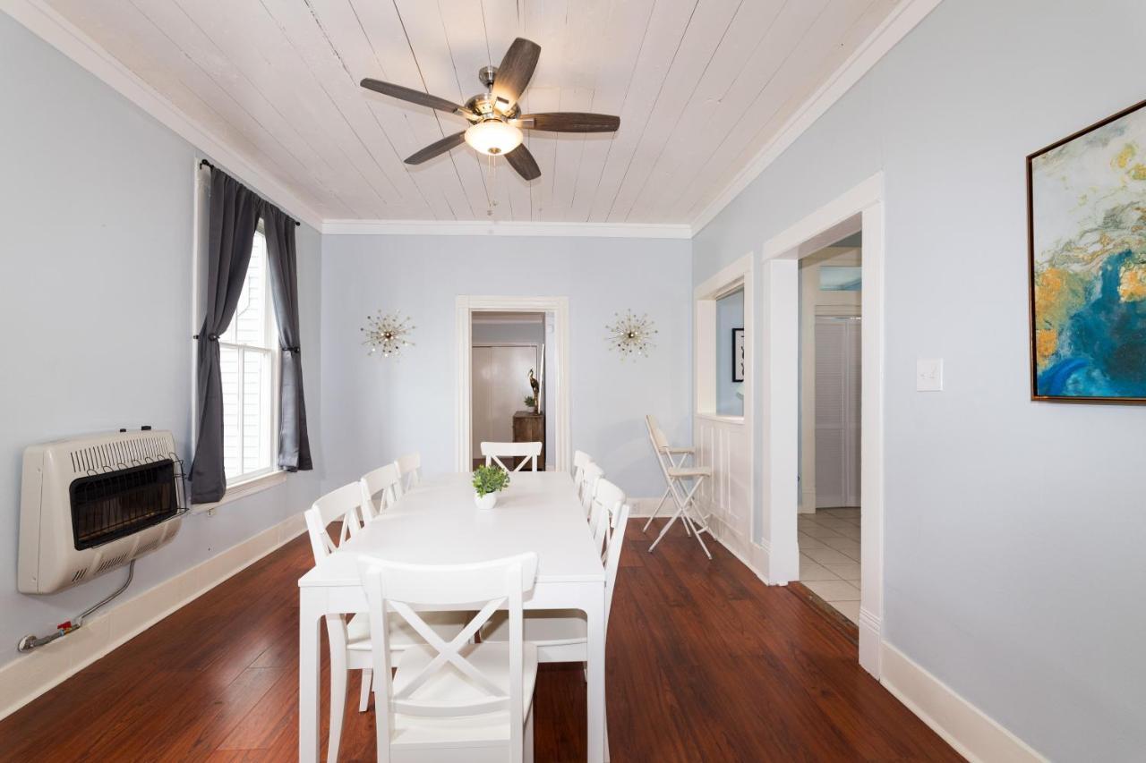Beautiful Two-story In Central Galveston, Short Walk To Beach, Near Downtown! | Seas The Breeze Holiday home Galveston