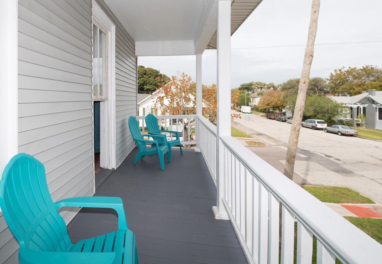 Holiday home Beautiful Two-story In Central Galveston, Short Walk To Beach, Near Downtown! | Seas The Breeze *