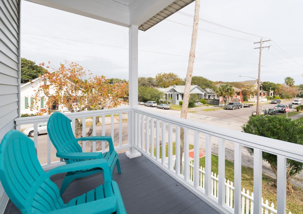 Beautiful Two-story In Central Galveston, Short Walk To Beach, Near Downtown! | Seas The Breeze * Galveston