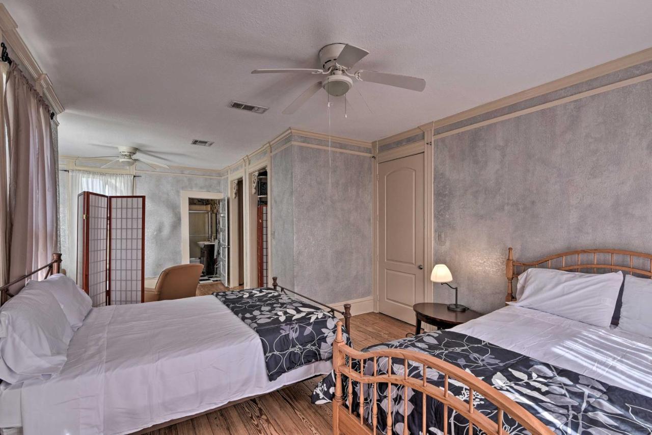Group-friendly 1 Mi To Beach! Holiday home